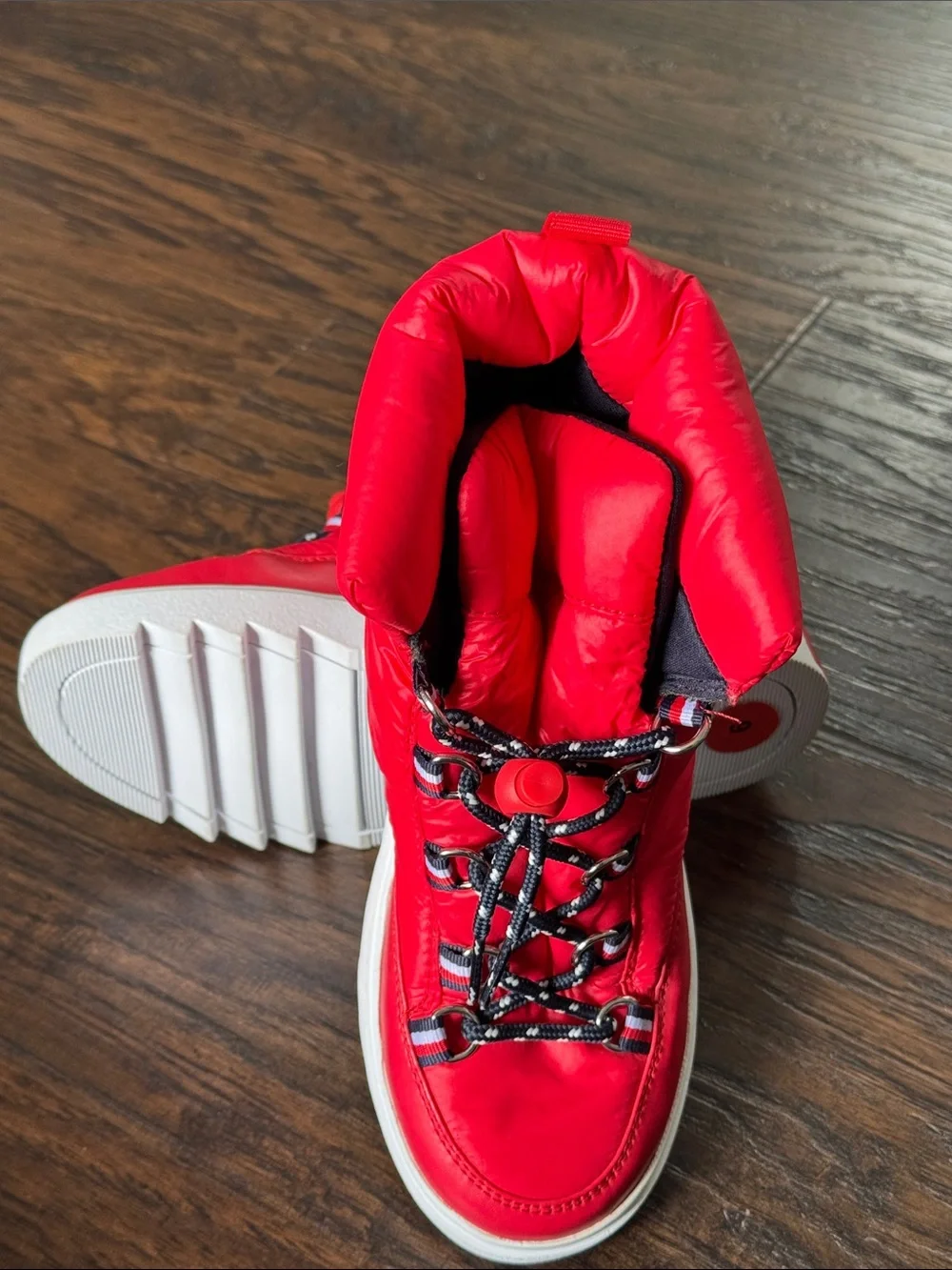 Tommy Hilfiger Striking Red ❤️ Quilted Lace-Up Winter Boots